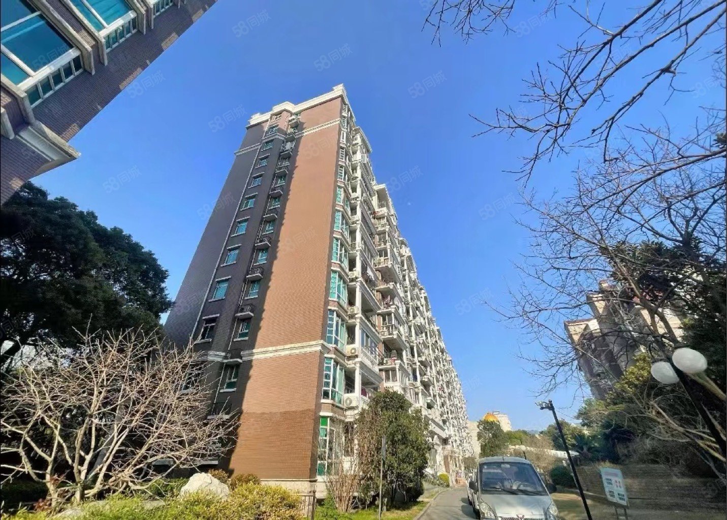 锦三角花园(公寓住宅)6室2厅2卫202.47㎡南1660万