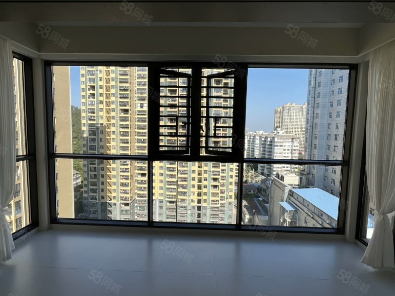 桂泉花园3室2厅2卫135㎡南北55.8万