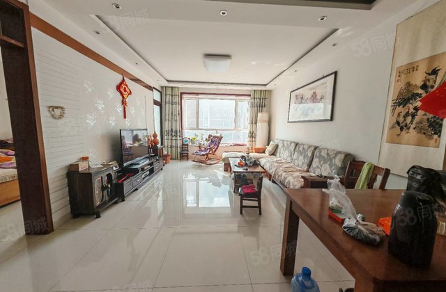 畅博怡情湾  双卫 南北通透 有电梯 精装修，带储藏室，