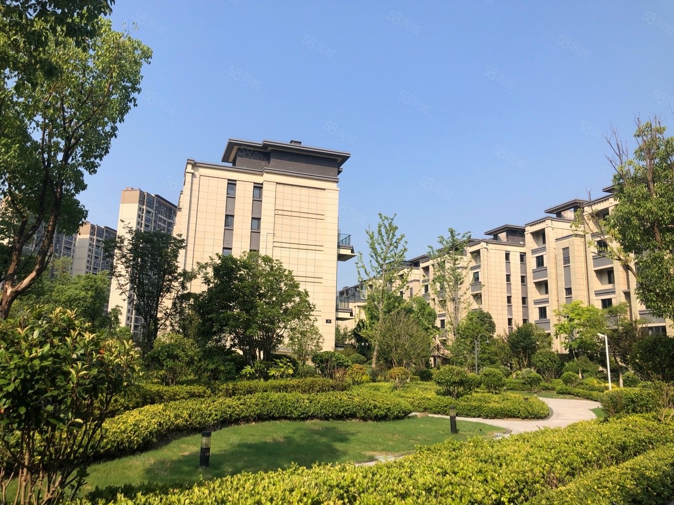 光樾华庭新出一套房源价低物美精装送车位捡便宜的来