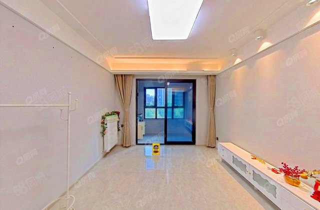 金隅大成郡(东区)3室2厅92㎡140万二手房图片