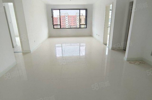 百合新城一梯两户 小公摊 免大税 带储藏室车位