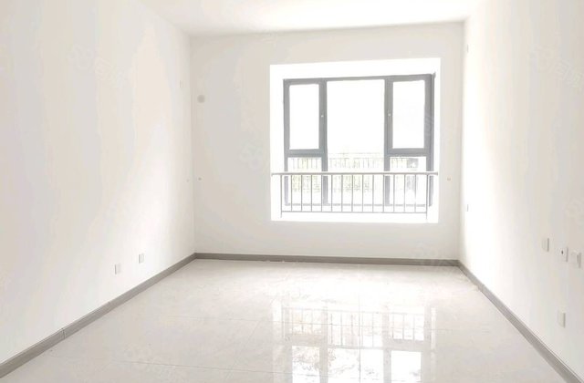 现房未住 145富一层 金裕新城 带车位 带院 文轩实验