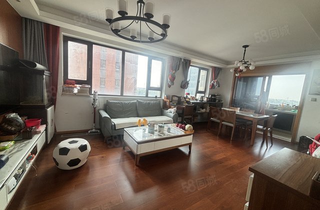 香江北 新鹏都绿岛 恒温恒湿恒氧边户送车位储藏室 四季如春