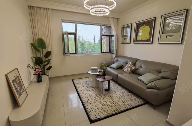 精装修带家具家电电梯房三室免大税带储藏室拎包入住随时看房钥匙