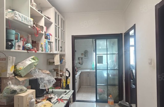 香江西佳苑新城！电梯房精装修！免大税看房方便