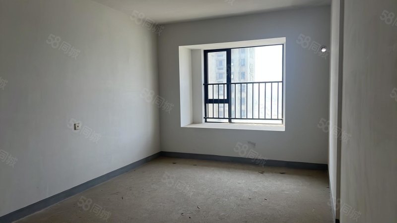 新城悦隽3室2厅2卫129㎡南77万