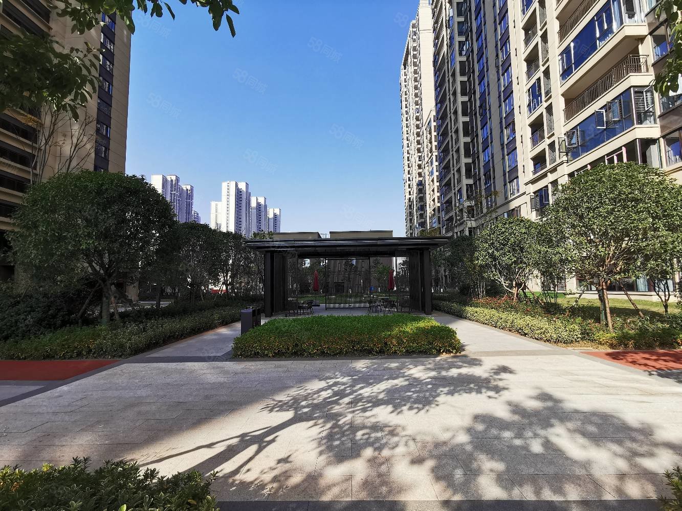 奥园铂誉府4室2厅2卫125.82㎡南北66.8万