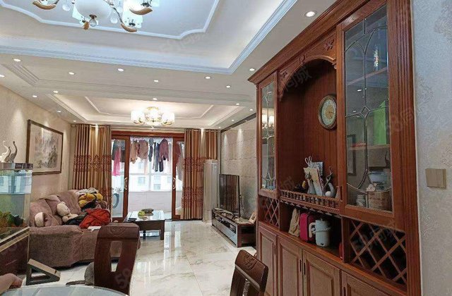 六中 大润发 君奕府 中央丽都 4室2卫 精装带车位储藏室