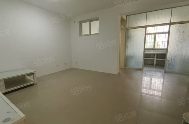 房东急售精装修 多层二楼  采光好 拎包入住 停车方便