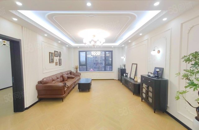 荣鼎康城(B区)3室2厅134㎡116万二手房图片