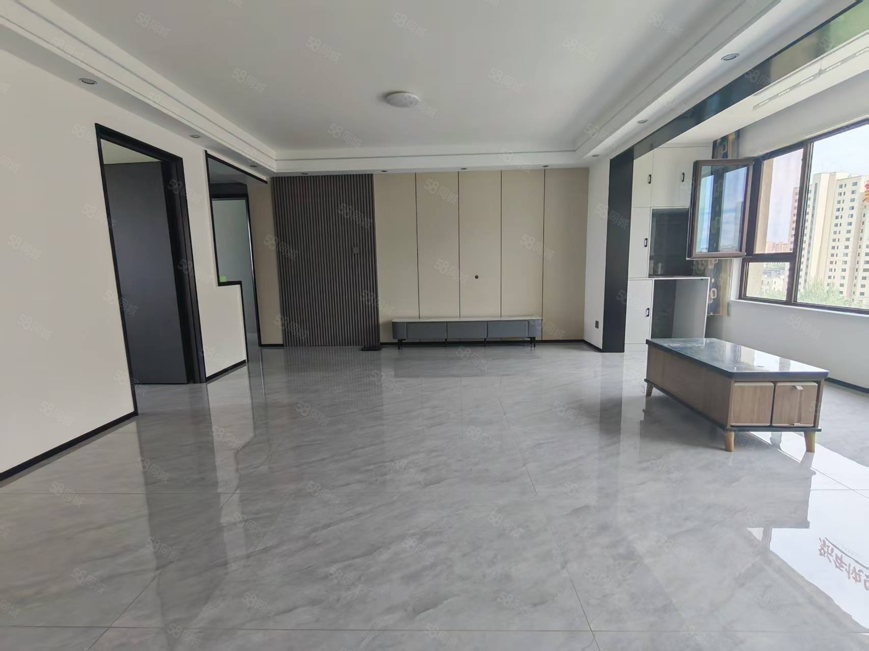 绿地斐勒公馆3室1厅1卫126㎡南85万