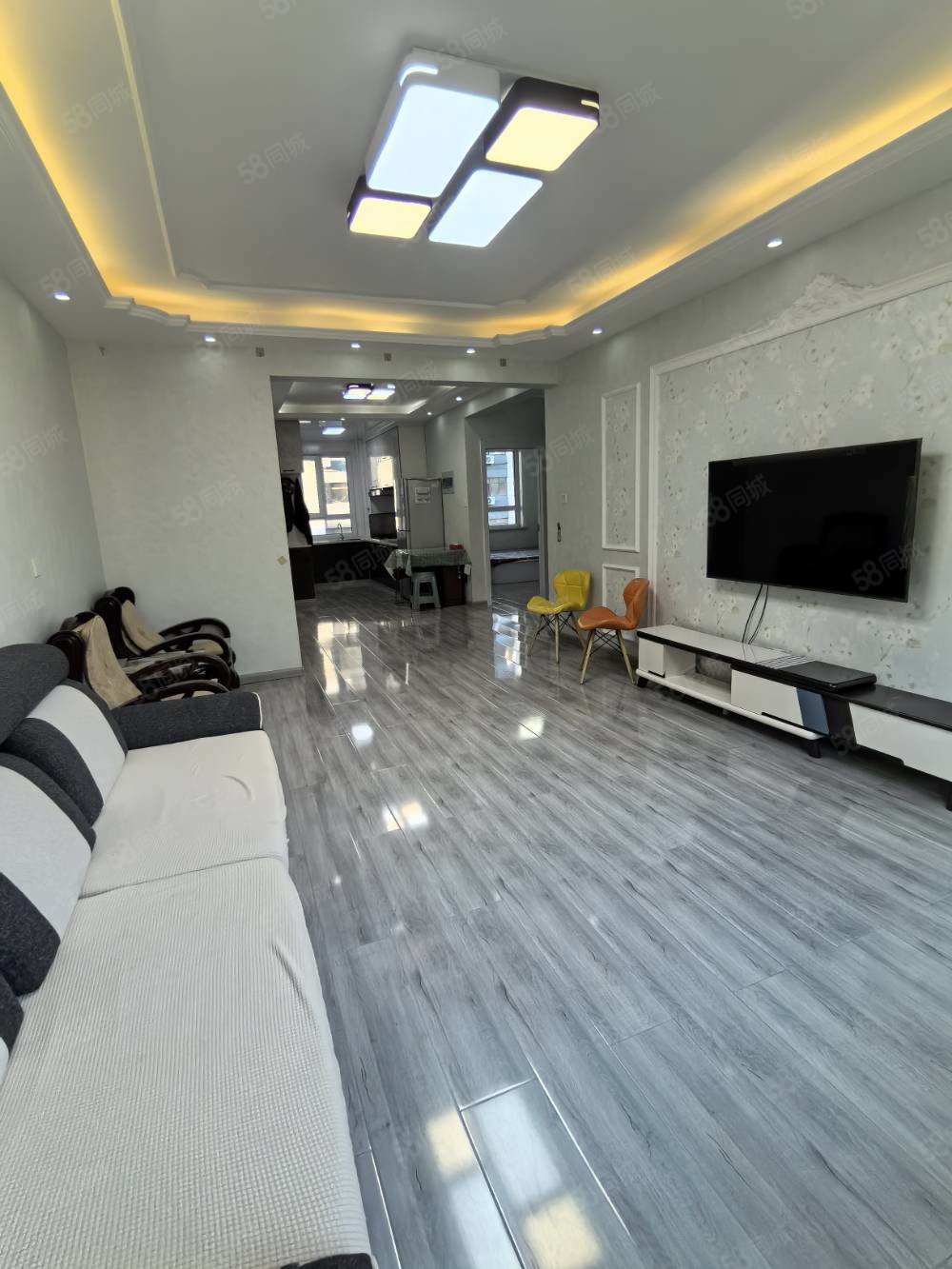 易航华府2室2厅1卫94㎡南北58.8万