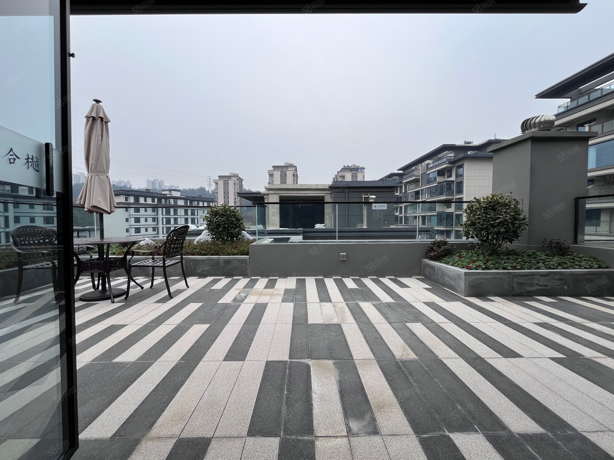 汉成世家5室3厅5卫178㎡南北125万