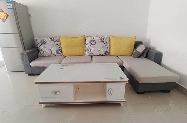 出售79.9万 紧邻东昌中学 兴华路   可隔三室 南北通透