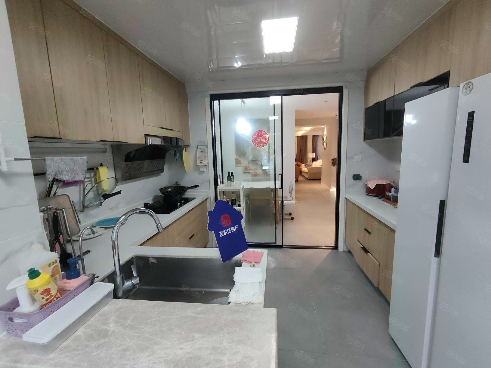 益田遠(yuǎn)洋萬和風(fēng)景4室5廳4衛(wèi)329.28㎡南北610萬