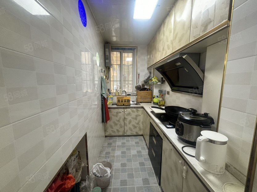 冠城美立方2室1厅1卫55㎡南北32万