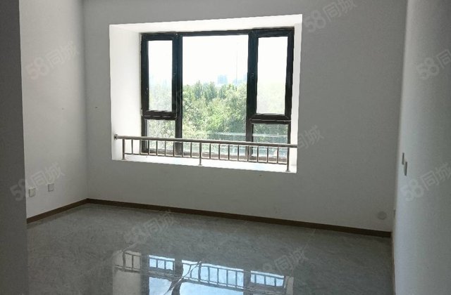 新交房！小区 前排三楼刚需三室，单价只合七千多，城市领秀