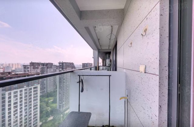 中国铁建青秀澜湾4室2厅138.52㎡288万二手房图片