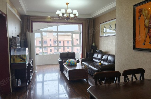 新城邦 电梯房东边户全屋精装修送全屋家具家电香格里 水岸新城