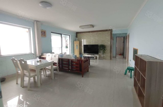 东边户 新东方龙湾小区  全明户型 免大税 有车位南向大阳台