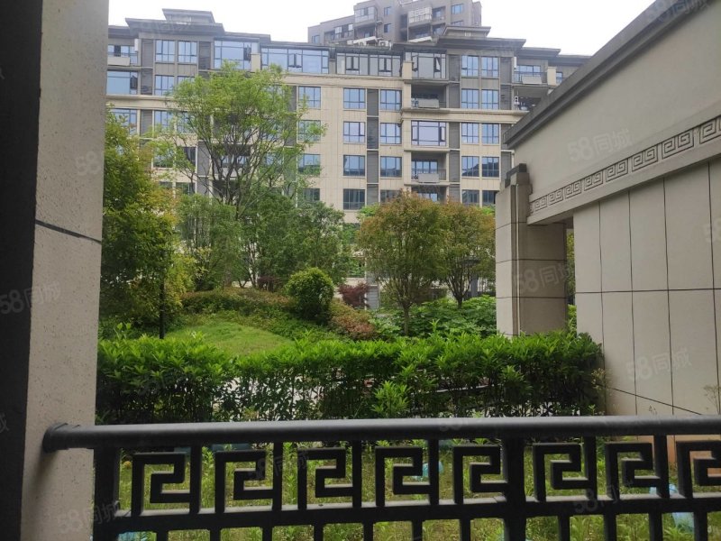 新出好房实验外国语边雅士林桂府带花园院子价格可以