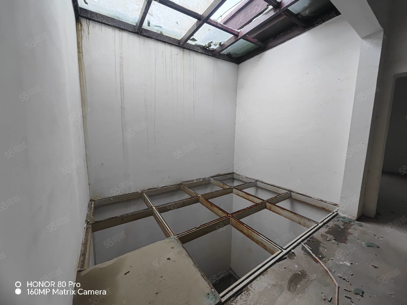 维也纳庄园5室2厅3卫278㎡南北208万