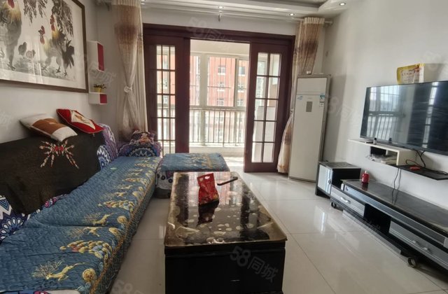 急售新出 精装修小三室    万达五中旁  随时看房