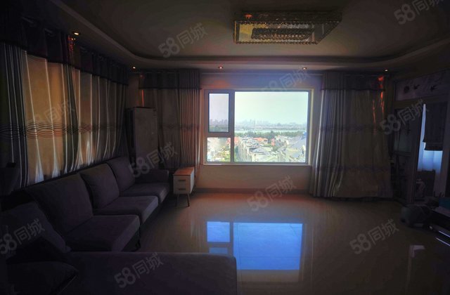 电梯10楼湖景房，能看东昌湖，错过再无。诚心买的可面议。