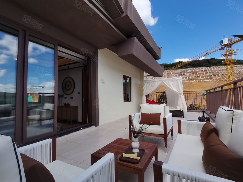 融创 爬山墅 独门独院 4房 总三层送超大花园 总价低