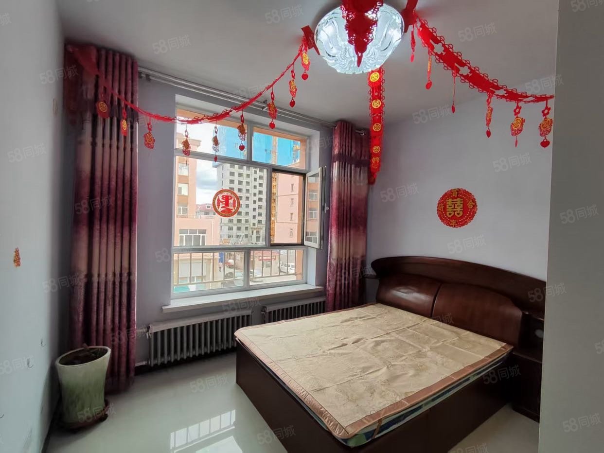 东方新天地1室1厅1卫53㎡南16万