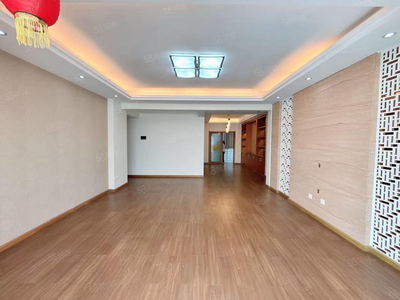 龙泉花园东苑4室2厅2卫151㎡东南94万