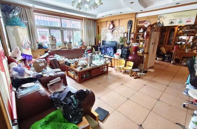 急售湖边乐园小区 水城嘉苑 热电厂家属院附近 二楼 金柱绿城