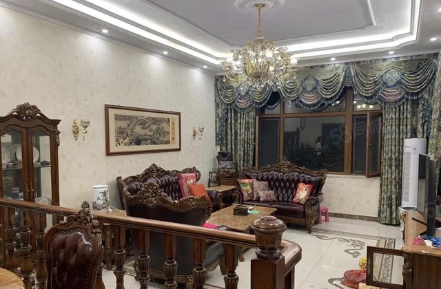 盛世天湖一期5室4厅6卫豪华装修,送家具房东直卖