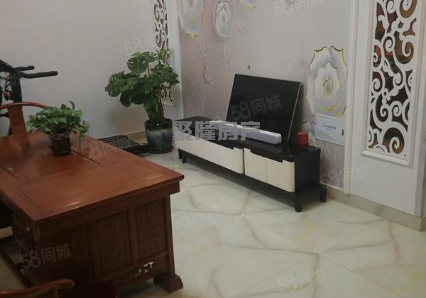 香江 精装 电梯房 天汇明珠三室两厅