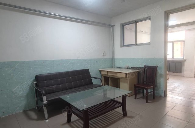 东昌中学，中巨房产一楼带院子2间配房，正三室，南北通透！