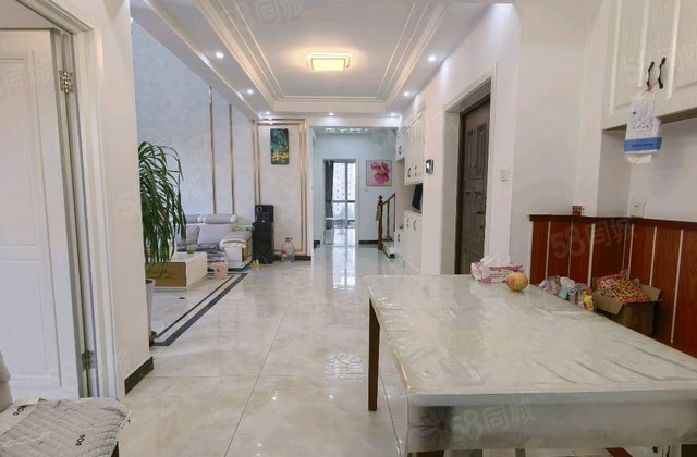 精装 189万 顶复 带露台 御润好家 总高6层 有证