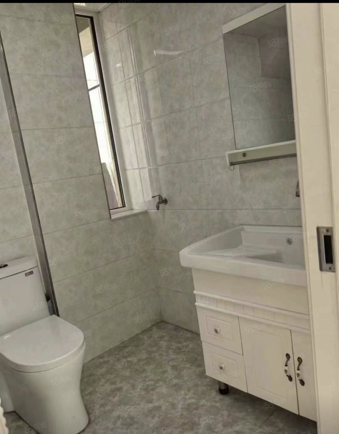 雨润黄金海岸(启明路)2室1厅1卫66.44㎡南46.8万