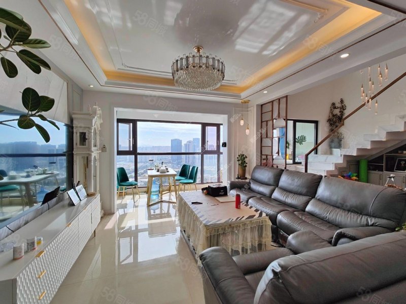 万达旁 金地九樾 精装5房 空中跃层 送两个车位 急售