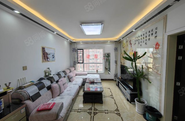 水岸花语。婚房精装，南北通透。拎包入住