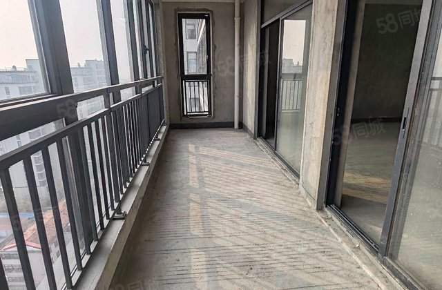 湖畔春晓4室2厅166.6㎡166万二手房图片