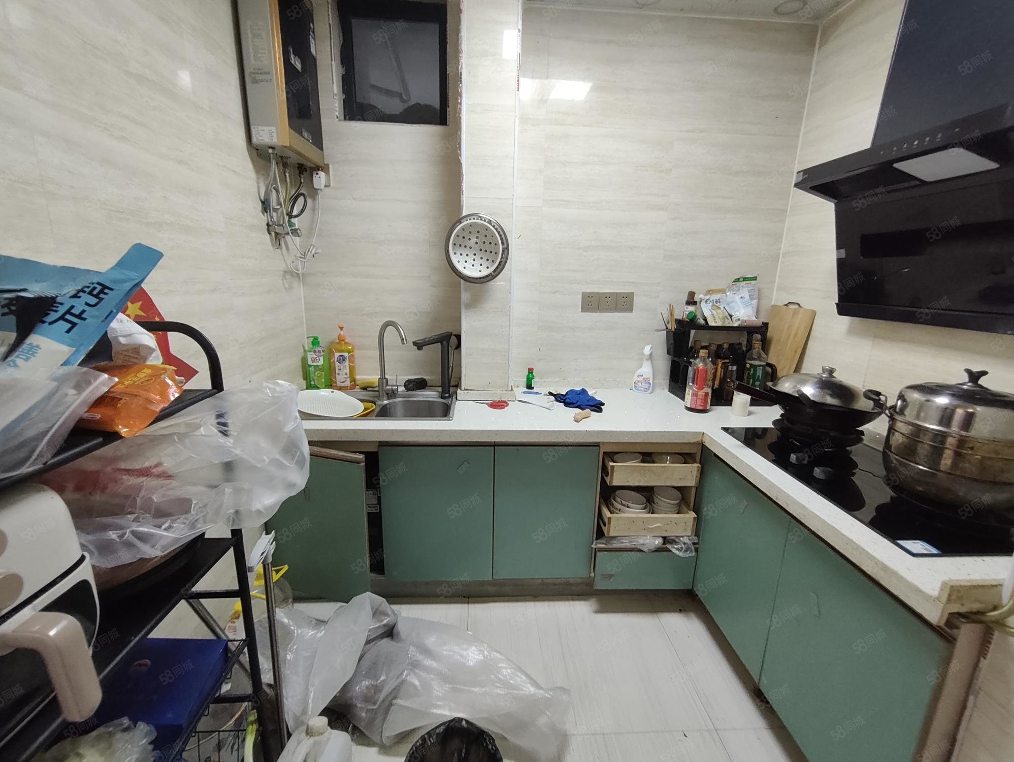 奥林清华3室2厅1卫110㎡北50万