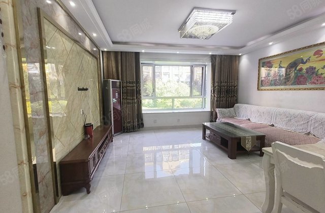 文轩本部 新东方龙湾二期 精装三室  送车位 储藏室看房方便