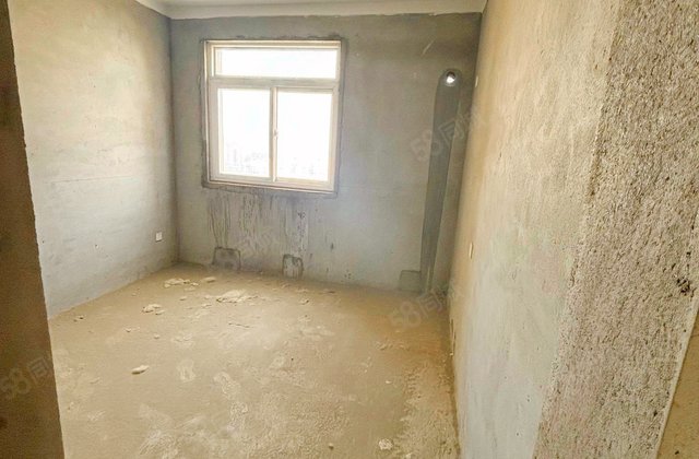 壹号公园(东区)4室2厅127.28㎡60万二手房图片