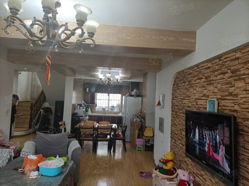 白杨小区精装楼中楼4室2厅2卫带家电家具正常按揭带50平花园