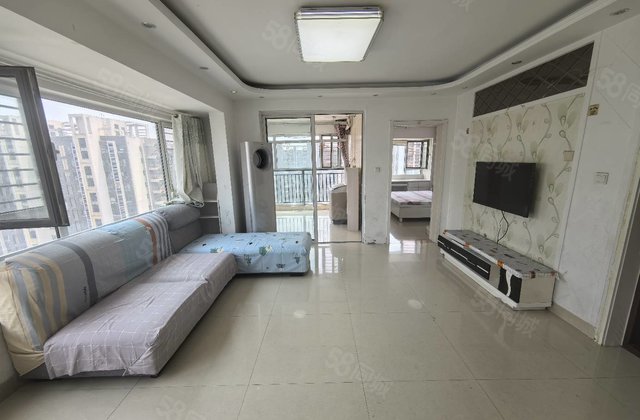 精装婚房 东边户 可6萬入住办完 阿尔卡迪亚 好楼层