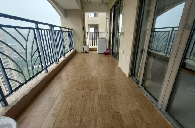 城市假日花园E区4室2厅116㎡109万二手房图片