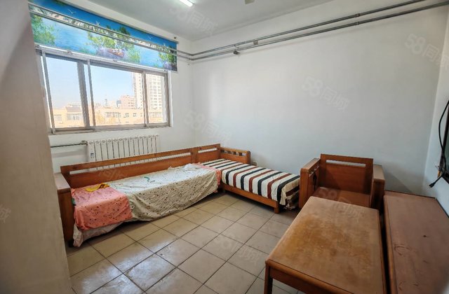 文轩，外国语，一中，区委家属院，龙山南区多层东边户三室带储