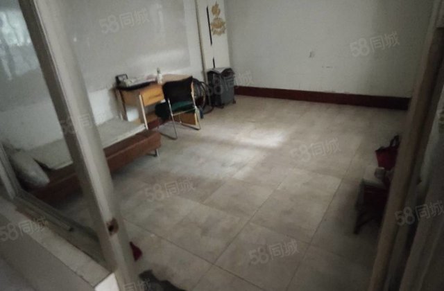锦霞社区北区3室2厅61㎡16万二手房图片
