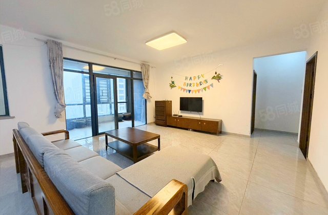 藏珑湖上国际花园3室2厅145.34㎡119万二手房图片